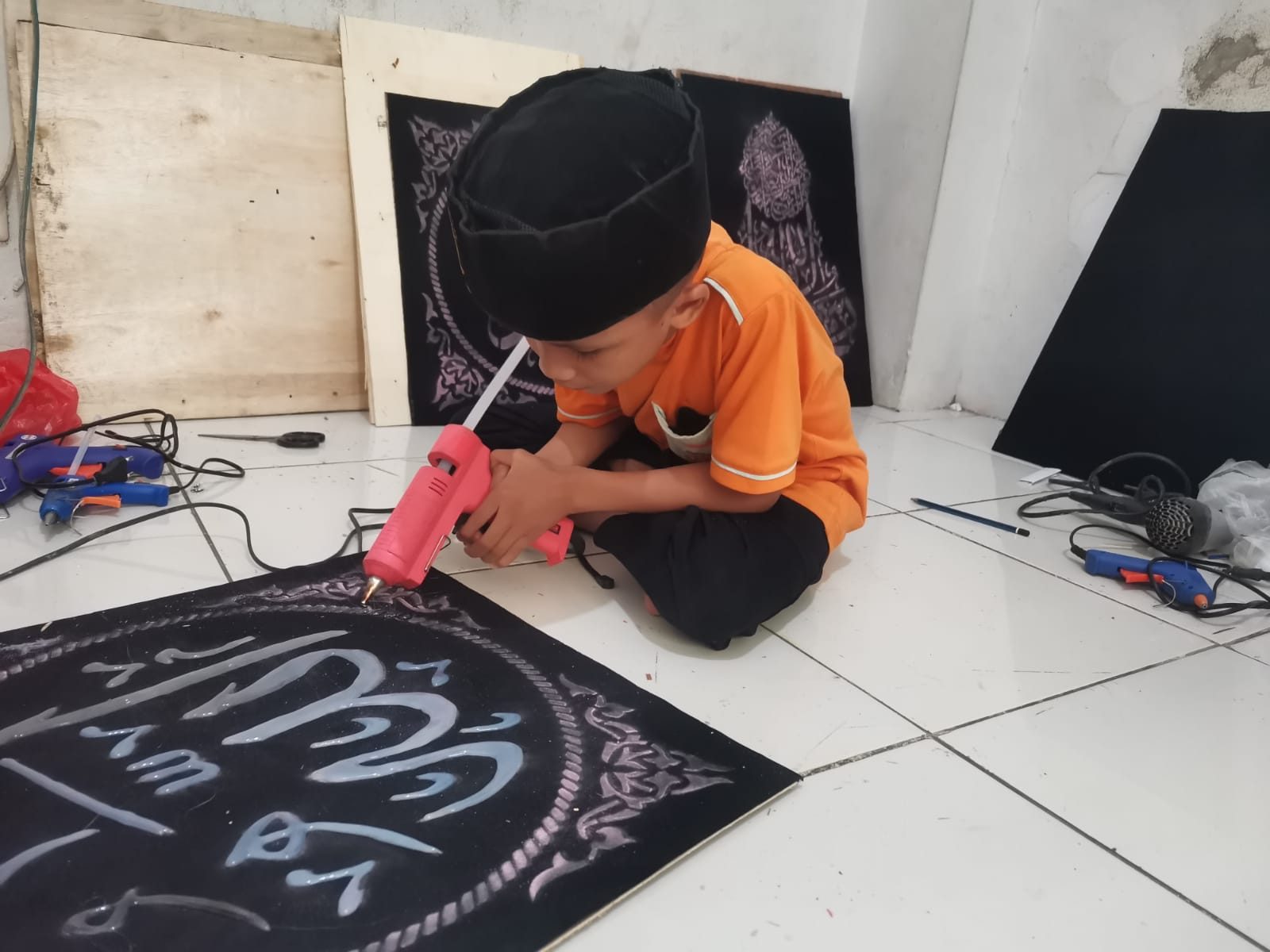 Karya seni kaligrafi siswa STP Isykariman 8